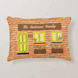 Ziegelhaus mit gelbem, benutzerdefiniertem Text Dekokissen