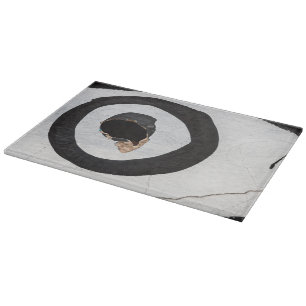 Zielreißen auf der Schneideplatte Schneidebrett