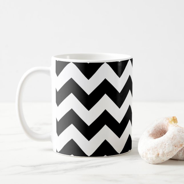 Zig zag Schwarz-Weiß-Muster Café Tasse (Mit Donut)