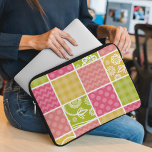 Zigzag, Zickzack, Polka Dots, Gingham, Patchwork Laptopschutzhülle<br><div class="desc">Niedliches,  lustiges und bezauberndes Muster mit Zickzack,  Zickzack,  Polka Punkten und Gingham. Modernes und trendiges Geschenk,  perfekt für den Patchwork-Liebhaber in Ihrem Leben.</div>
