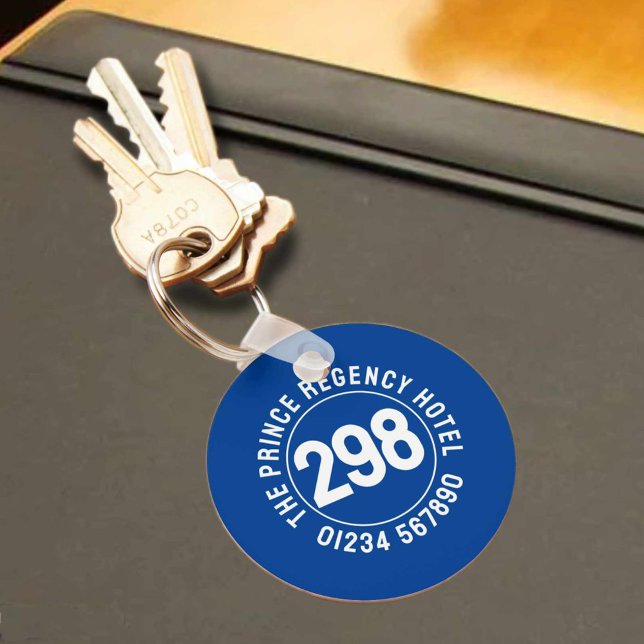 Zimmerschlüssel des Hotels mit Zimmernummer Schlüsselanhänger (Von Creator hochgeladen)