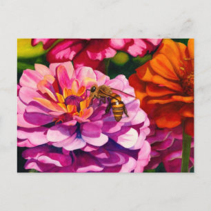 Zinnia mit Arbeiterbiene Postkarte