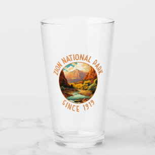 Zion National Park Retro Distressed Circle Glas