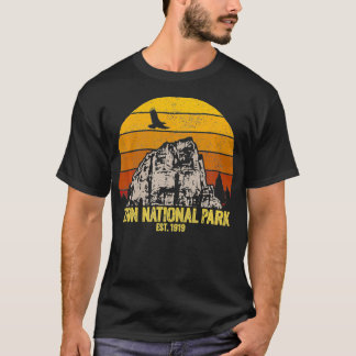 Zion National Park Retro Vintage Distressed  T-Shirt