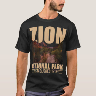 Zion National Park - Retro Wandern und Camping T-Shirt