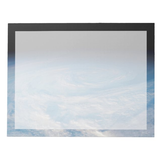 Zirkuläre Wolkenbildung über den Südpazifik. Notizblock (Vorderseite)