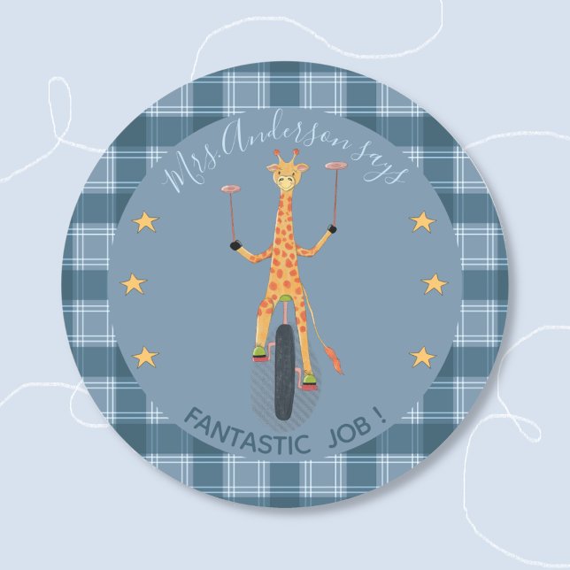 Zirkus-Giraffe-Schülerbelohnung-Blauer Aufkleber (Circus cartoon giraffe blue round student reward sticker with teacher's name .)