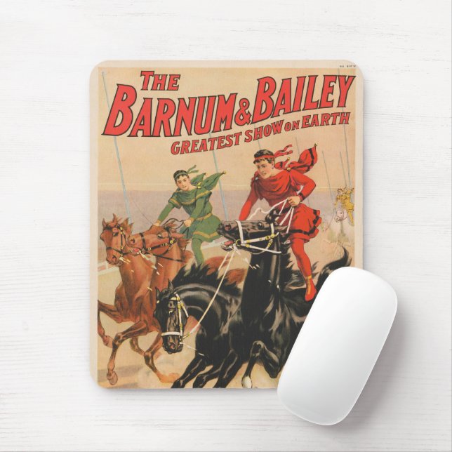 Zirkus-Rennen mit Männern, die zwei Pferde umherzi Mousepad (Mit Mouse)