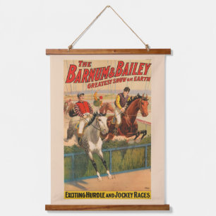 Zirkusplakat von Jockeys auf Pferden, die über ein Wandteppich Mit Holzrahmen