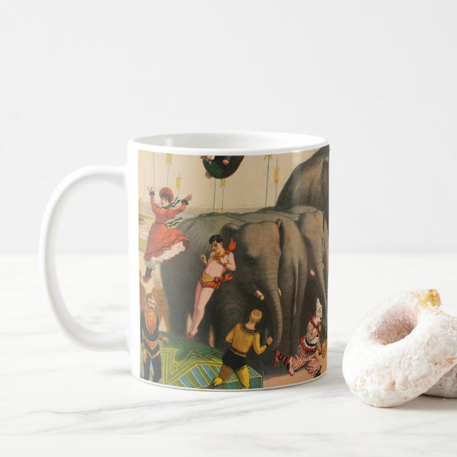 Zirkusposter von Acrobaten, die über Elefanten spr Kaffeetasse (Mit Donut)