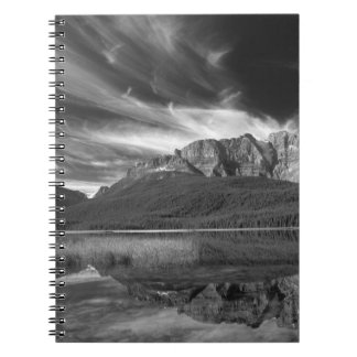 Zirruswolken über dem Waterfowl Lake, Banff Notizblock