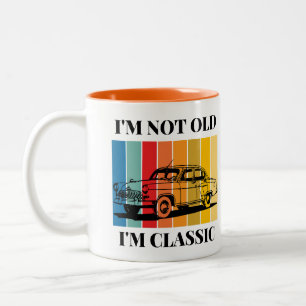 Zitat im nicht alt im klassischen Auto Zweifarbige Tasse