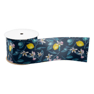 Zitronenzweige mit Blüten und blauen Früchten Satinband