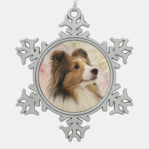 Zobel Sheltie stellen gegenüber Schneeflocken Zinn-Ornament