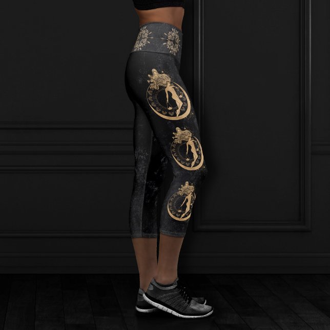 Zodiac Goddess | Cosmic Gold Libra Astrologie Capri Leggings (Von Creator hochgeladen)