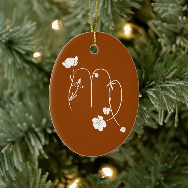 Zodiac Virgo Blume stylische Monogramm-Bezeichnung Keramik Ornament (Baum)