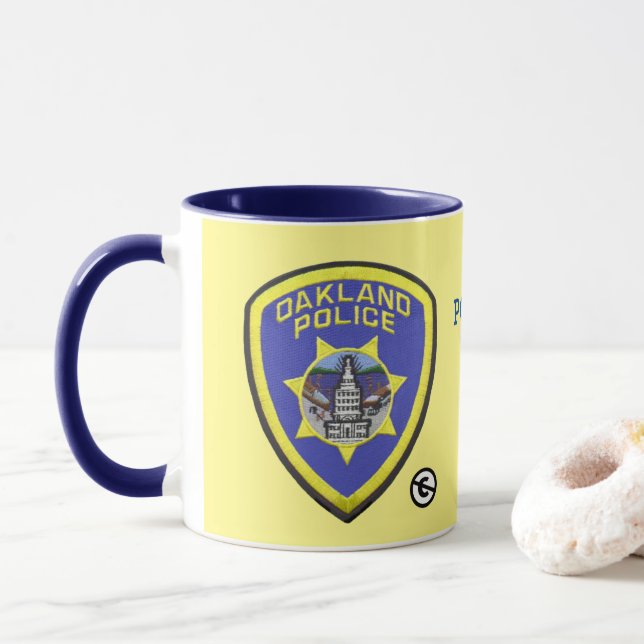 Zollpolizeiliche Tasse in Oakland (Mit Donut)