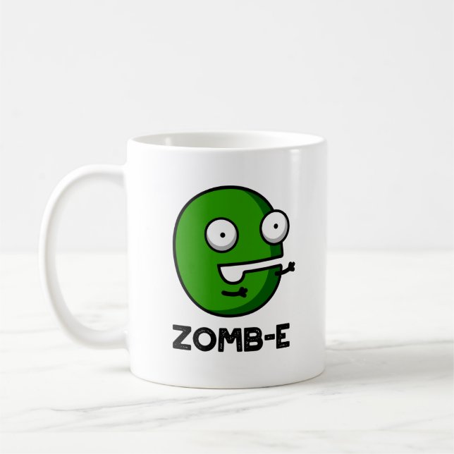 Zomb-E Funny Halloween Zombie Alphabet Pun Kaffeetasse (Links)