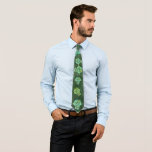 Zombie Monster Halloween Office Beruflich Krawatte<br><div class="desc">Spaß Krawatte für den Monat Oktober oder diejenigen,  die Zombie Spaß Liebe. Grün nicht so beängstigend Zombie-Muster. Grüne Farben. Ideal für einen Zombie-Spieler,  Gamer und beruflich arbeiten.</div>