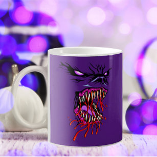 Zombie-Monster mit großen Zähnen und beängstigende Kaffeetasse