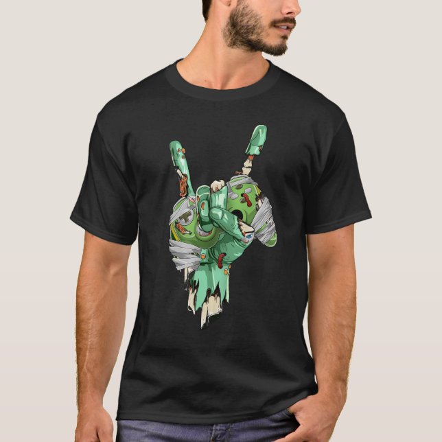 Zombie Rock Hand Holding Mummy Gaming Controller T-Shirt (Vorderseite)