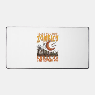 Zombies jagen uns Halloween-Friedhof-Halbmond Schreibtischunterlage