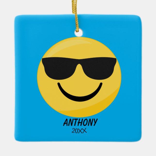 Zu Coole Sonnenbrille Emoji Personalisiert Ornamen Keramikornament (Vorderseite)