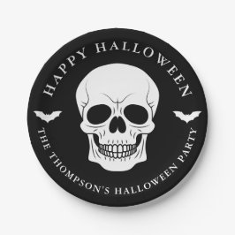 Zu Halloween werden Schwarz-Weiß-Schädel und Flede Pappteller