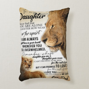 zu meinem Familiengeschenk meiner Tochter Löwe, To Dekokissen