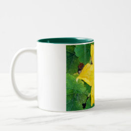 Zucchini-Blume Zweifarbige Tasse