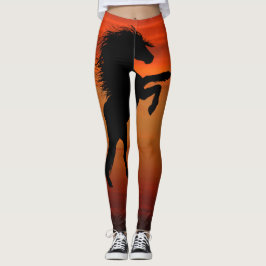 Züchtung der schwarzen Pferde auf brennendem Leggings