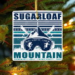 Zuckerhut Vintages Skifahren Keramikornament<br><div class="desc">Das Sugarloaf Mountain Maine Design besticht durch Berge und hohe Bäume. Design für alle,  die Lieben zum Urlaub im Sugarloaf. Souvenir aus Sugarloaf Maine,  Design für jemanden,  der Wasserfälle,  Wege,  Laufen,  ultrarunning,  Ski und Ski Lieben.</div>