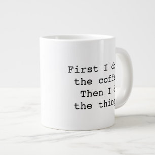 Zuerst trinke ich die Kaffeetunnel-bohrwagenTasse Jumbo-Tasse