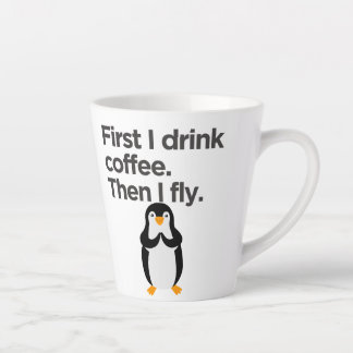 Zuerst trinke ich Kaffee dann fliege ich Milchtasse