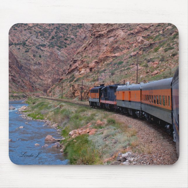 Zug in einer Schlucht Mousepad (Vorne)