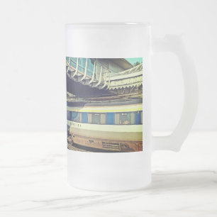 Zug unter der Brücke , Sheffield Mattglas Bierglas
