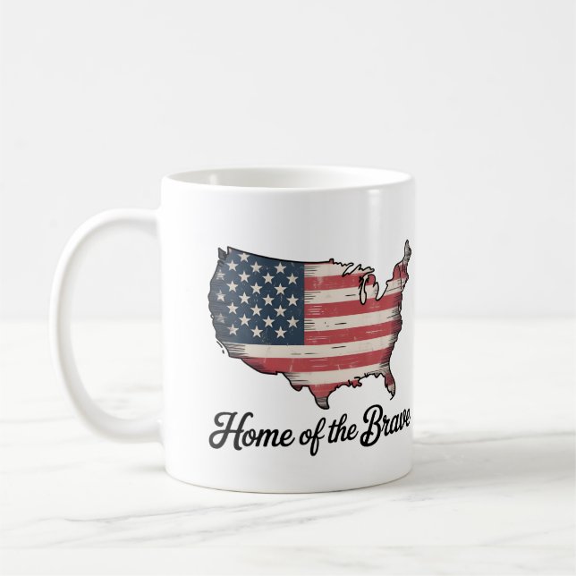 Zuhause der Tapferen 4. Juli Patriotisch Kaffeetasse (Links)