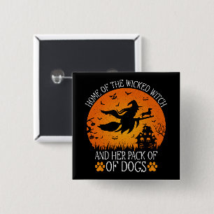 Zuhause der Wicken Hexe und ihre Hundepackung Cool Button