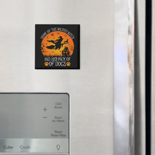 Zuhause der Wicken Hexe und ihre Hundepackung Cool Magnet