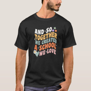 Zuhause School We Liebe Groovy Homeschool Lehrer M T-Shirt
