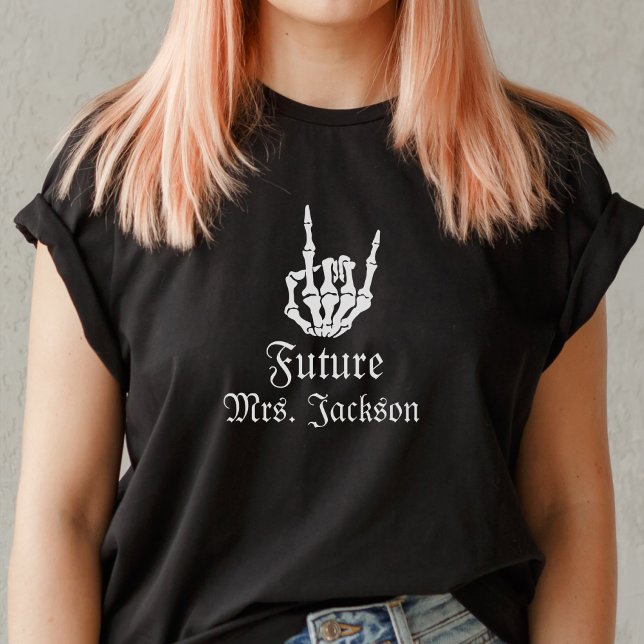 Zukunft Frau Gothic Skeleton Heart Bachelorette T-Shirt (Von Creator hochgeladen)