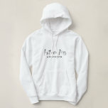 Zukünftige Frau Verlobungsmitteilung Hoodie<br><div class="desc">Zukünftige Frau Verlobungsmitteilungsentwurf. Die perfekte Weise,  Ihre aufregenden Nachrichten oder das perfekte Geschenk für Sie bald anzukündigen,  um verheirateter Freund zu sein. Teil einer Sammlung.</div>