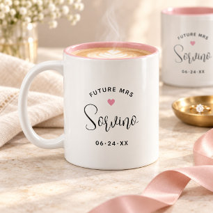 Zukünftige Mrs Script Rosa Hochzeitsmonogramm Zweifarbige Tasse