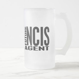 Zukünftiger NCIS Agent Mattglas Bierglas