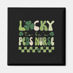 Zum Glück ein Peds Nurse Groovy Retro St Patrick's Magnet