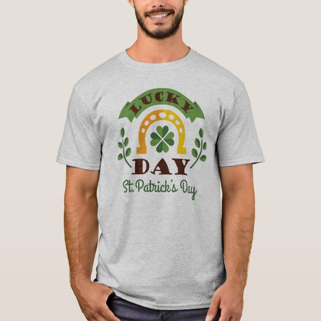 Zum Glück St. Patrick's Day Symbole & Typografie T-Shirt (Vorderseite)