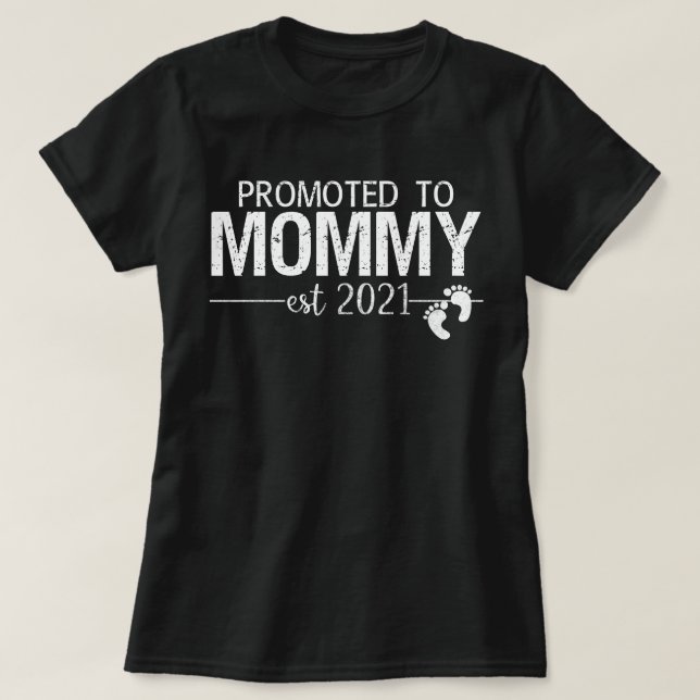 zum Mommy est 2021 befördert T-Shirt (Design vorne)