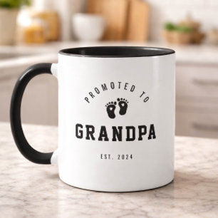 Zum Opa befördert Fußabdrücke Tasse