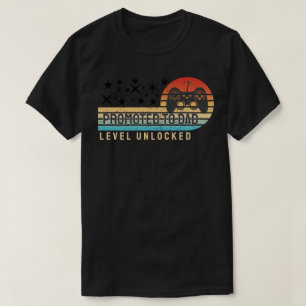 Zum Papa befördert – Level freigeschaltet T-Shirt