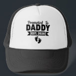 Zum Tagesgeschenk für Papa befördert Truckerkappe<br><div class="desc">Der T - Shirt,  der Promoted to daddy Vatertag Geschenk. Großartiges Geschenk für den Vatertag oder nur für Ihren Vater.</div>